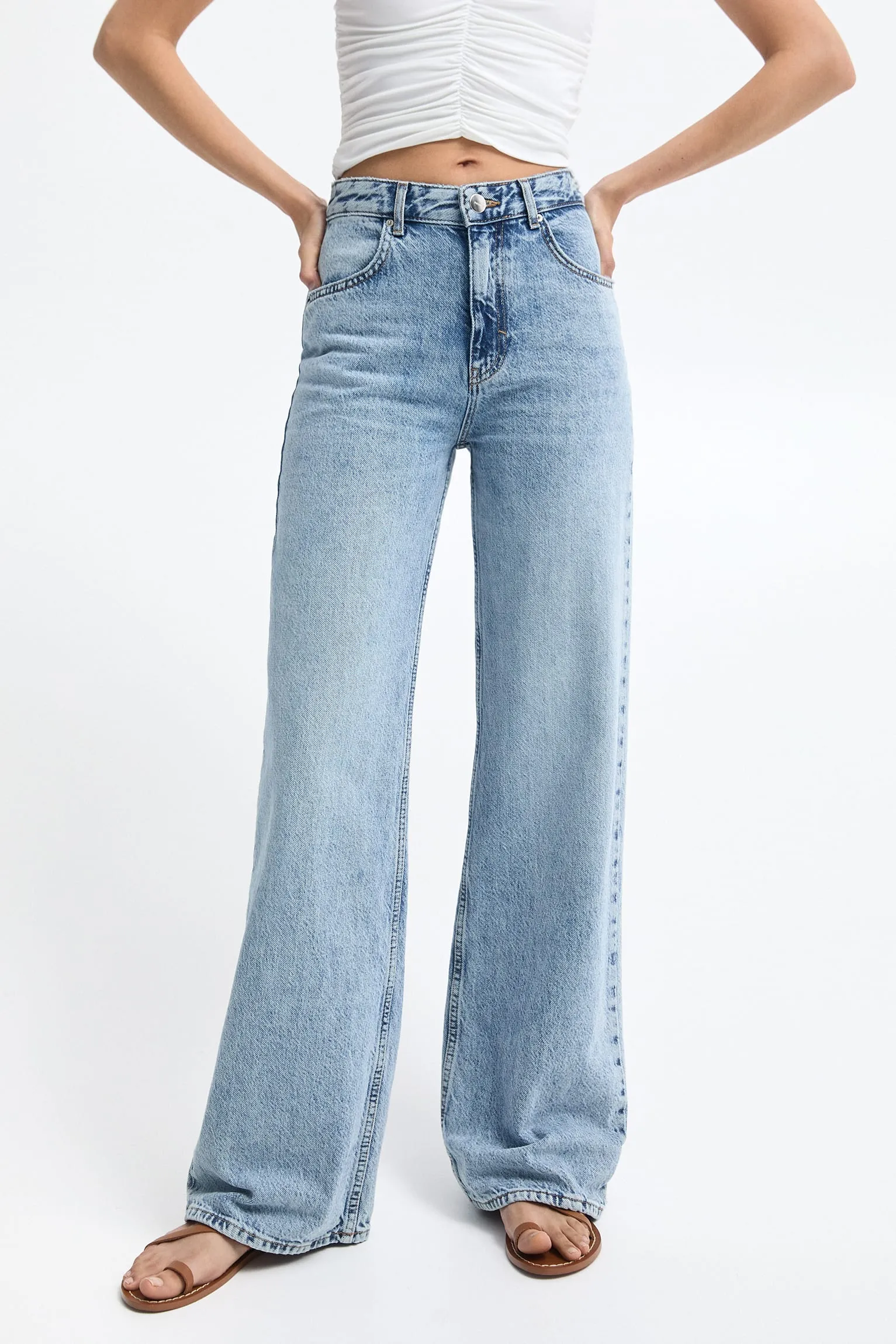 03 Pb Highwaist wide leg jeans Light blue color