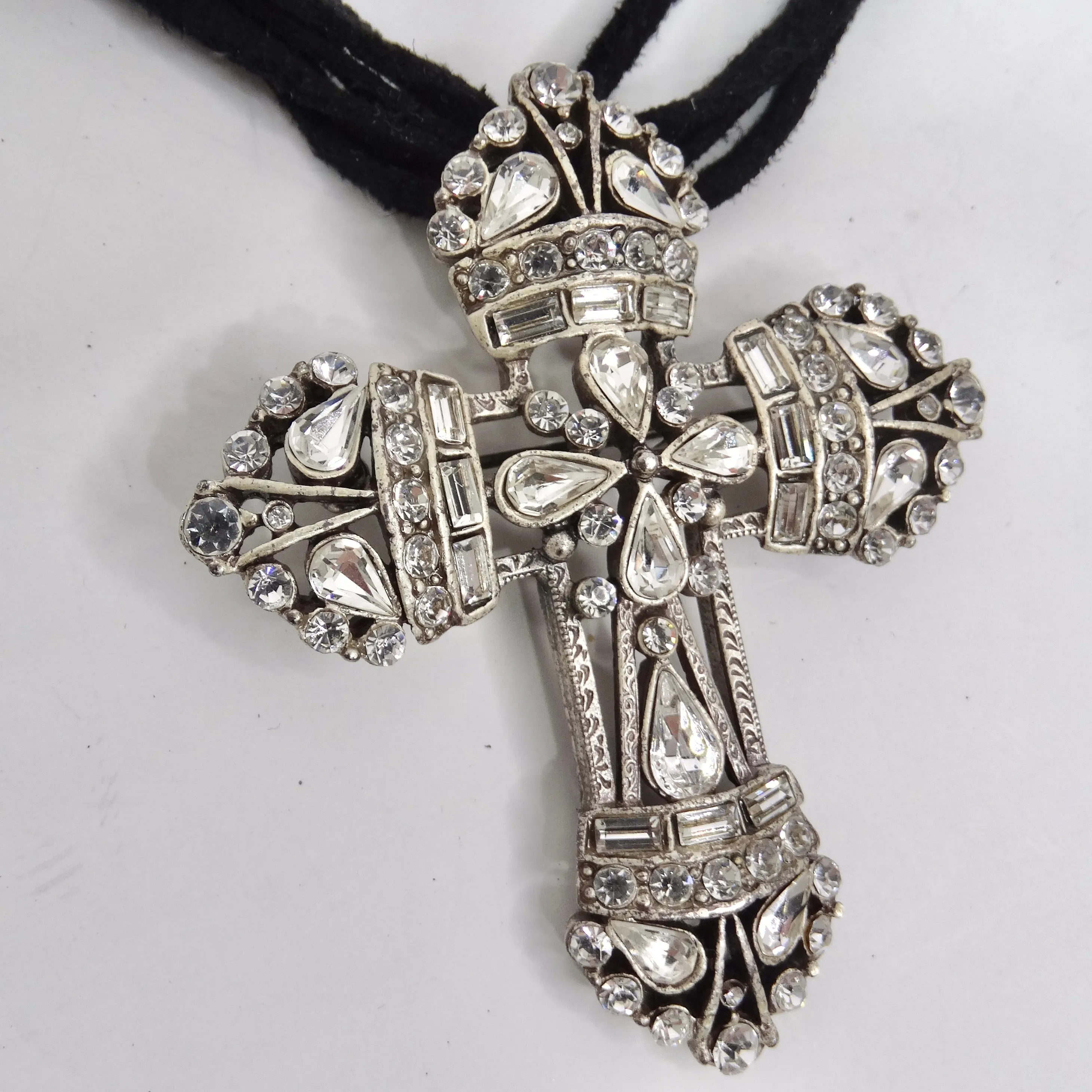 1990s Cross Pendent Adjustable Chord Necklace