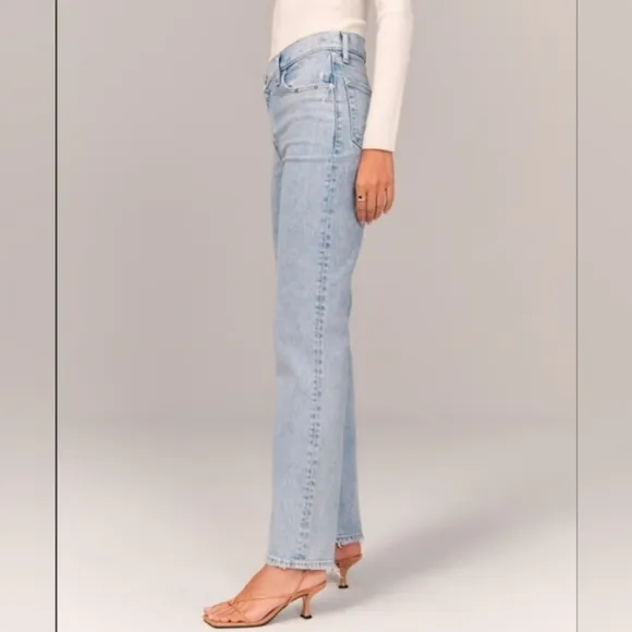 Abercrombie &amp; Fitch Blue Straight Leg Jeans Relaxed Fit Size 25/0s
