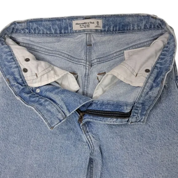 Abercrombie &amp; Fitch Blue Straight Leg Jeans Relaxed Fit Size 25/0s