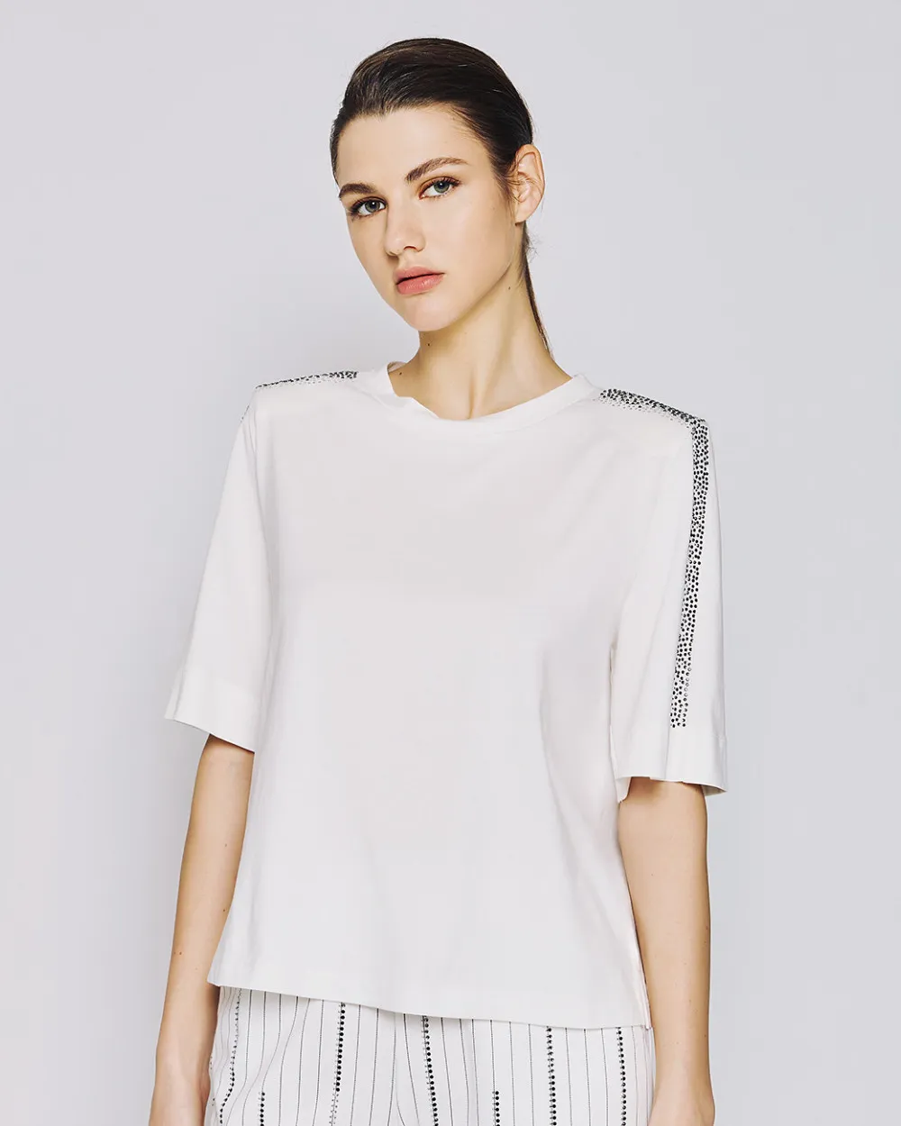 Access Fashion Rhinestone Shoulder Cotton T-Shirt
