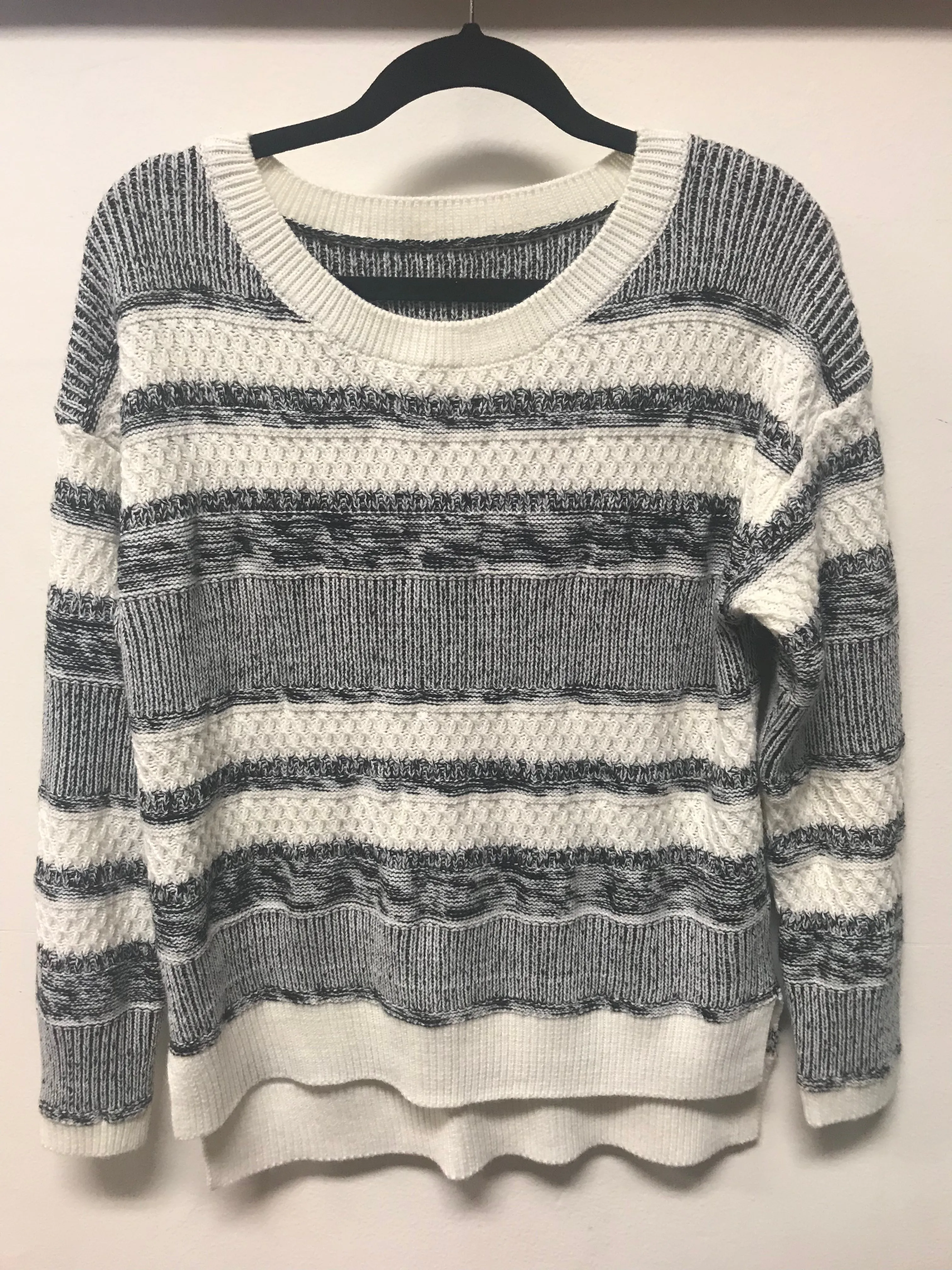 Black & White Pullover Sweater- S