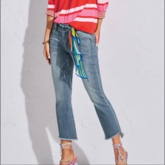 CABI HIGH-LOW CROP JEANS #6070 IN SKIP WASH - SIZE 2 - NWT!