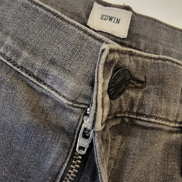 Edwin Bree Slim Straight Crop Raw Hem Jeans Washed Black Size 33 NEW!