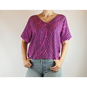 Elk stunning magenta purple top with navy line print size 8