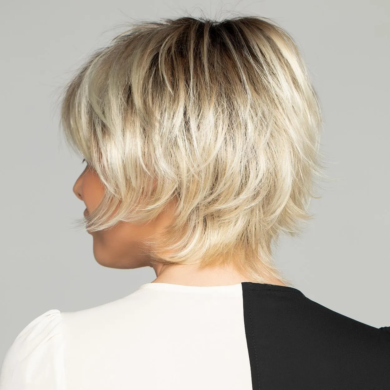Ellen by Wig Pro (Lace Front-Mono Crown Wig)
