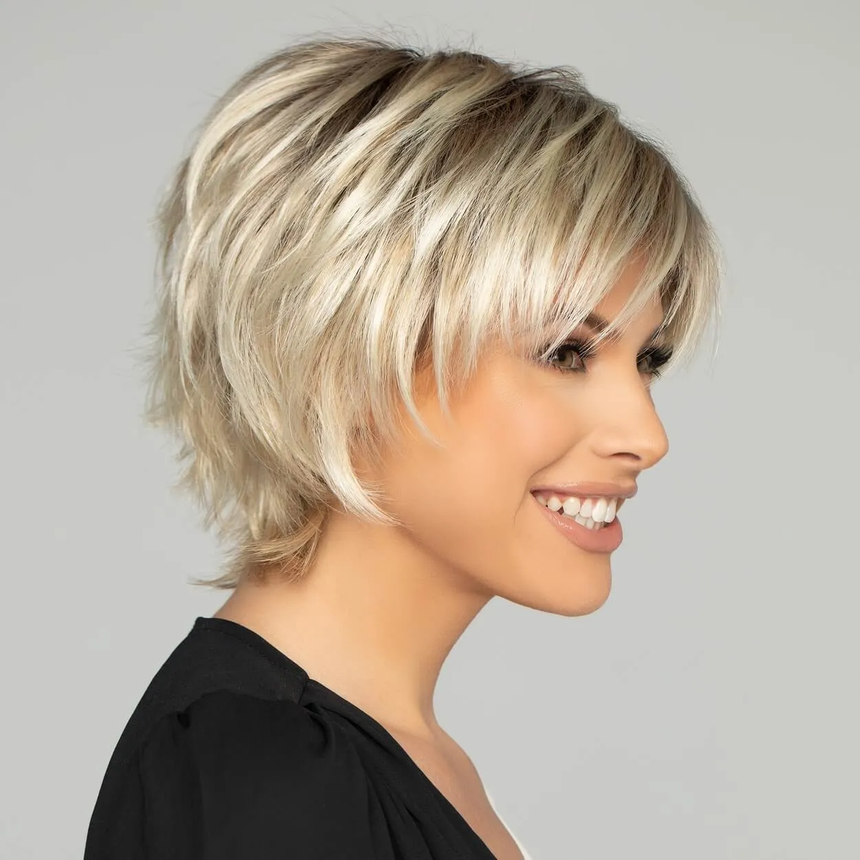Ellen by Wig Pro (Lace Front-Mono Crown Wig)