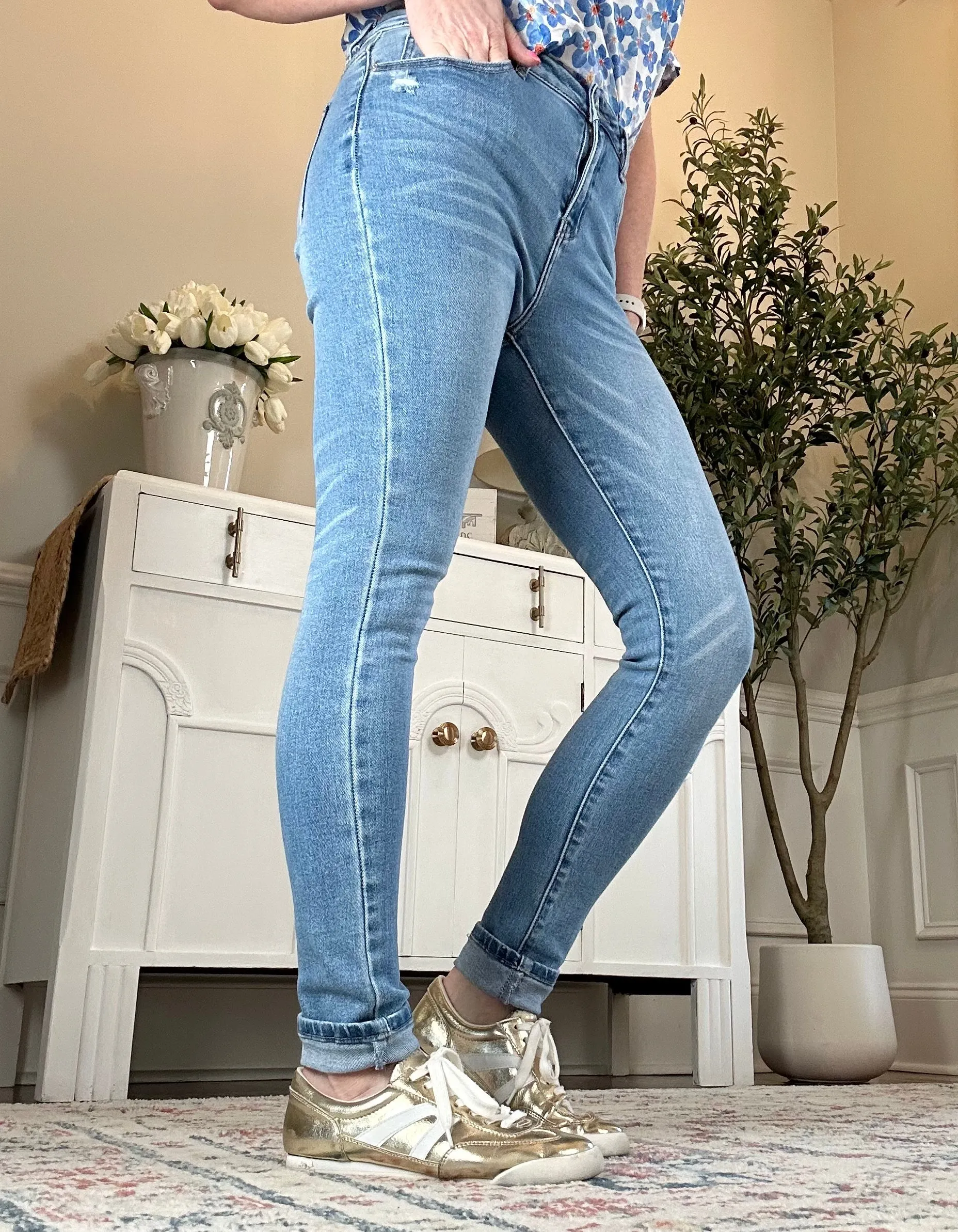 Entro Skinny Jean | Light Wash