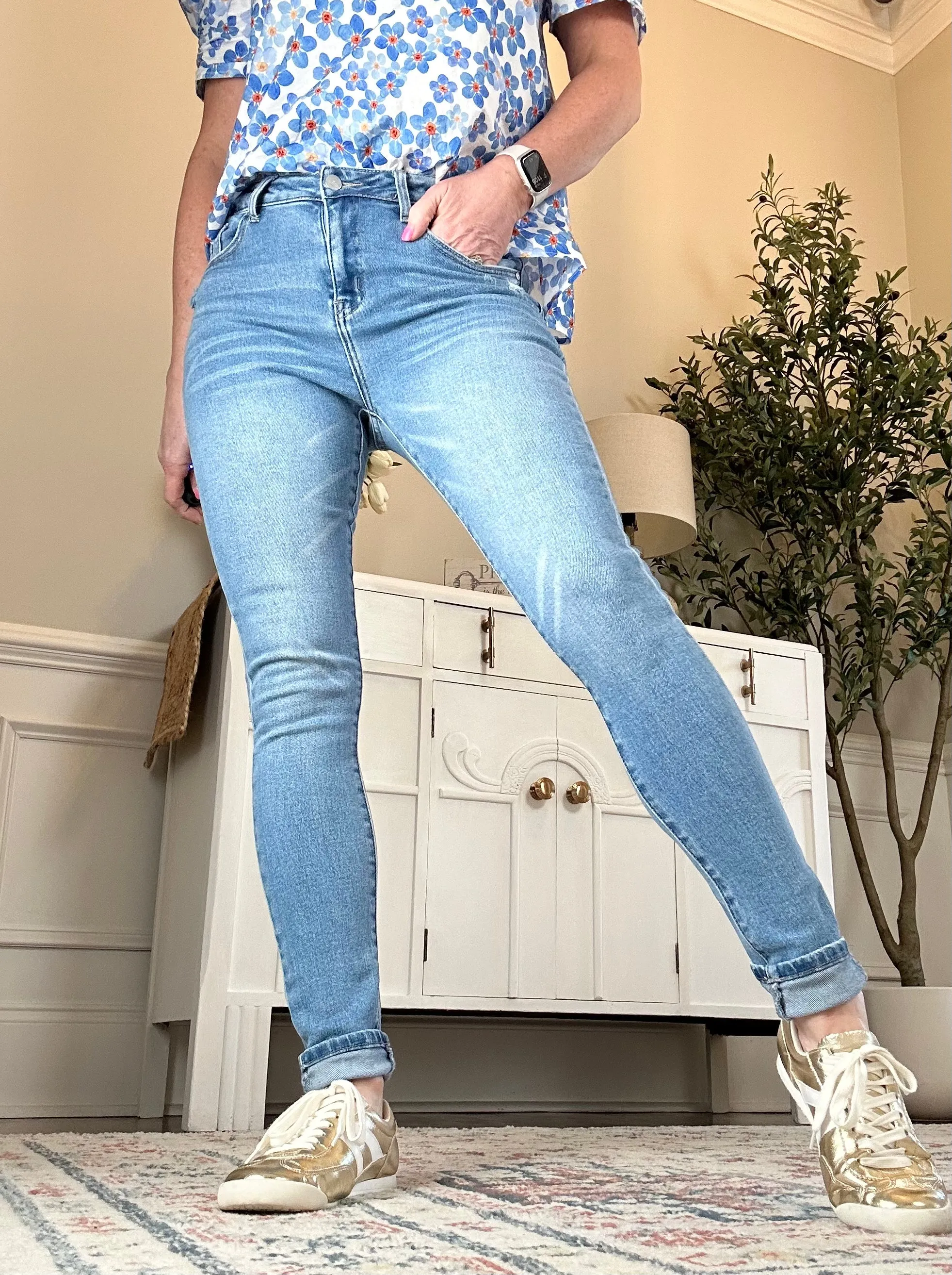 Entro Skinny Jean | Light Wash