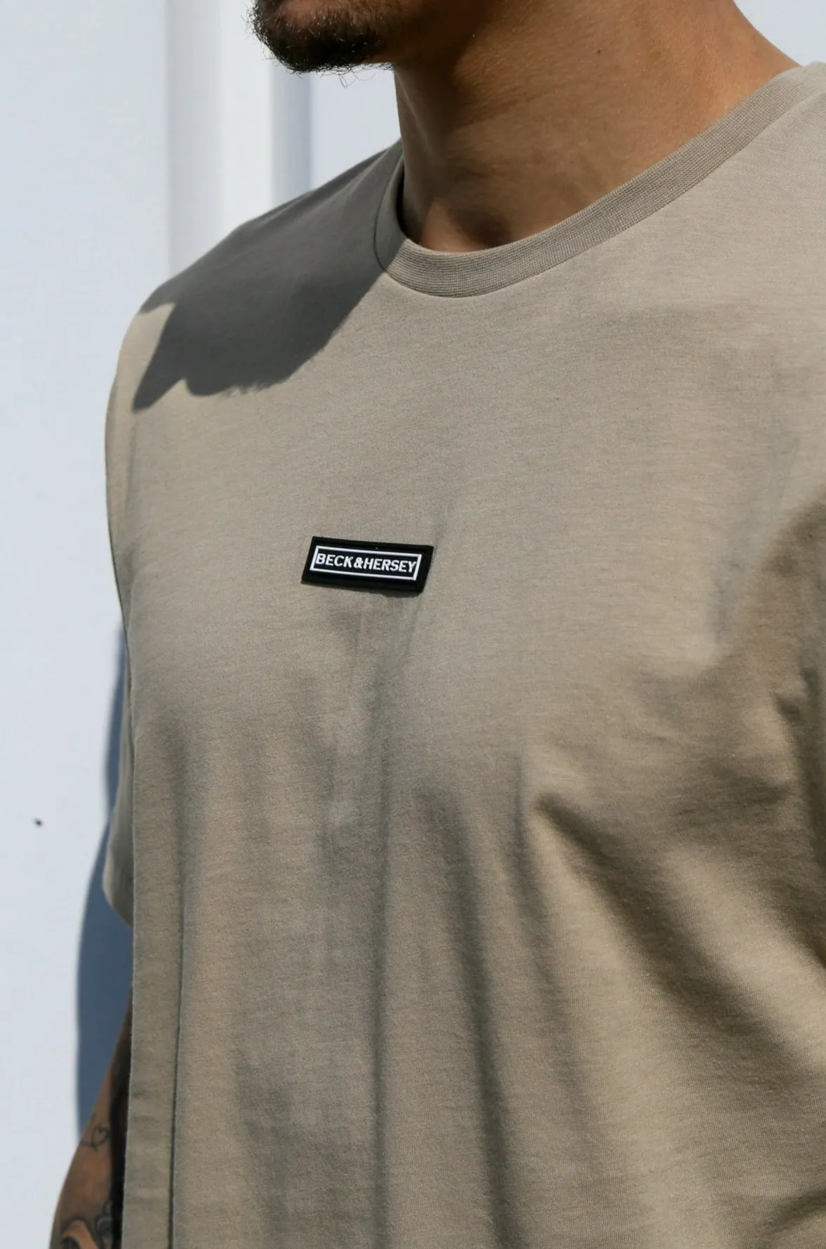 ESSEX T-SHIRT - TAUPE