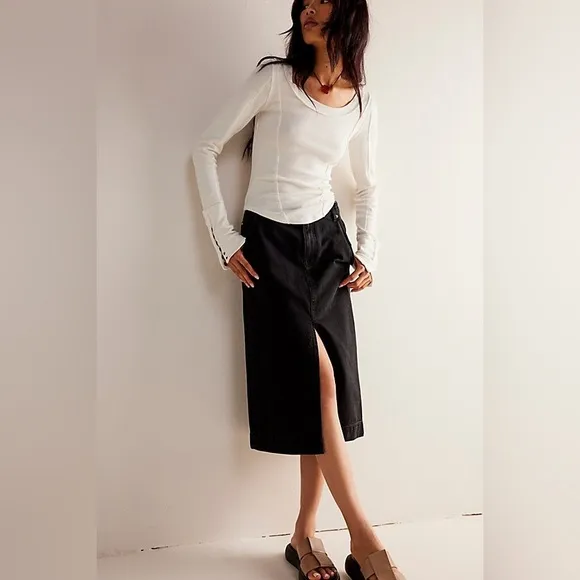 FREE PEOPLE We The Free Black Denim Midi Skirt in Black Wild Roses