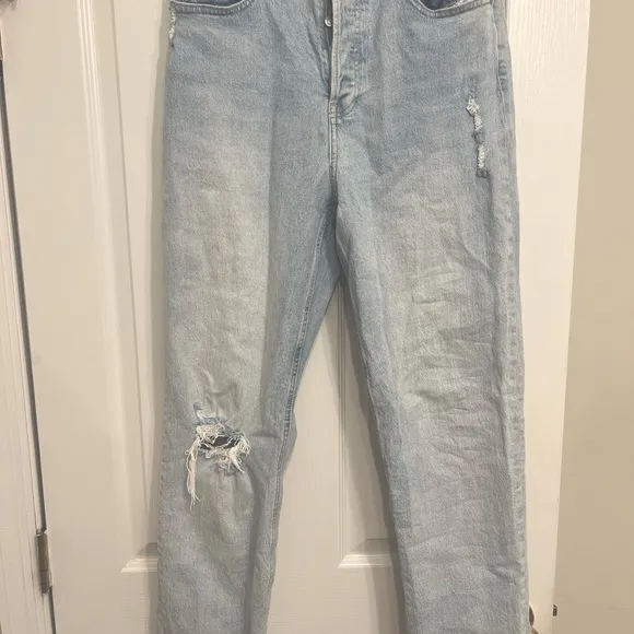 Gap Straight-Leg Distressed Tall Light-Wash Jeans