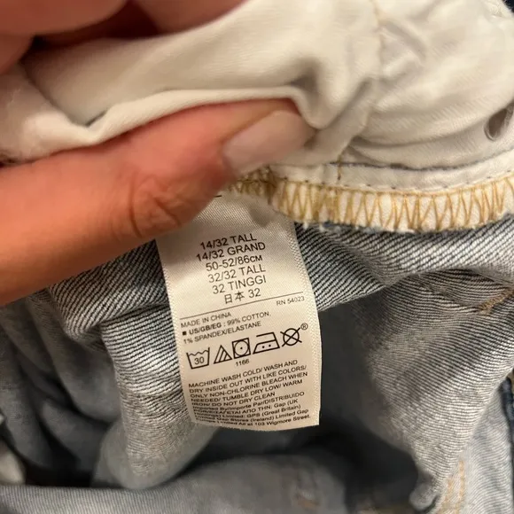 Gap Straight-Leg Distressed Tall Light-Wash Jeans