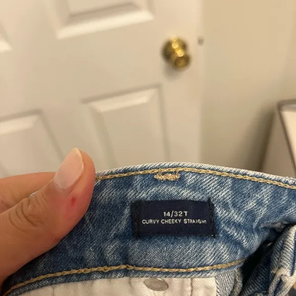 Gap Straight-Leg Distressed Tall Light-Wash Jeans