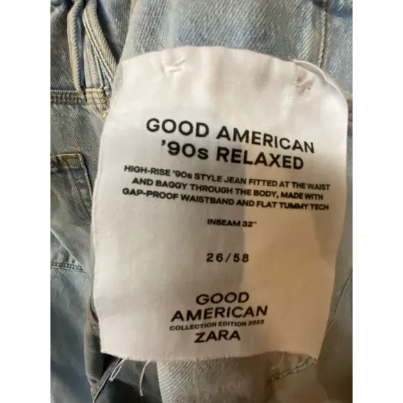 Good American Women's Plus Size 26 Jeans 90s Relaxed Blue Light Wash Denim NWT