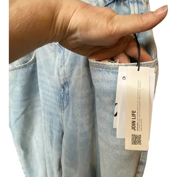 Good American Women's Plus Size 26 Jeans 90s Relaxed Blue Light Wash Denim NWT