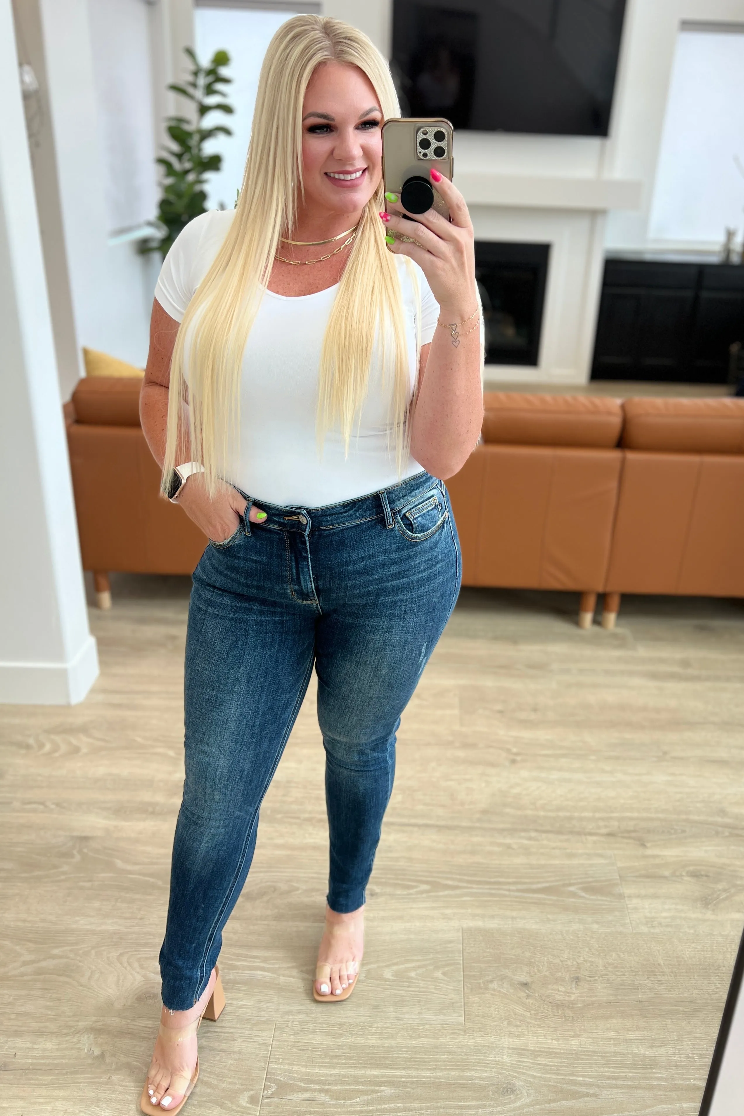 Hazel Blues® |  Lydia Mid Rise Vintage Raw Hem Skinny Jeans