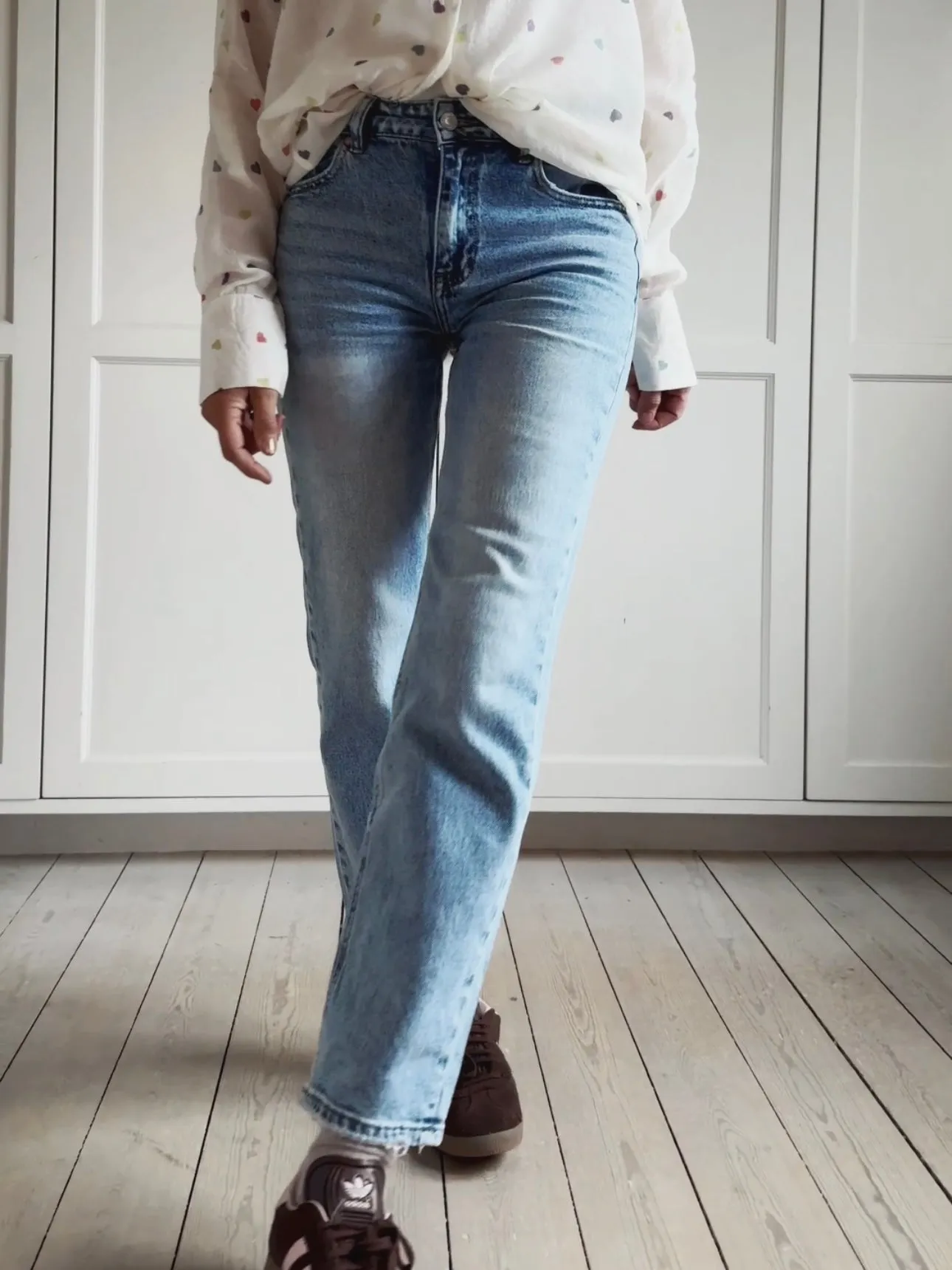 JEANS WITH LOW WAIST - LIGHT BLUE