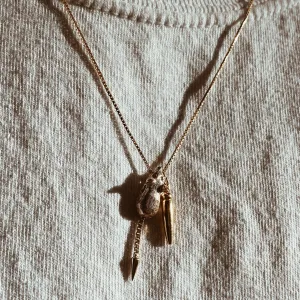 JERRY NECKLACE