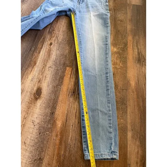KanKan jeans straight leg, hi-rise size 26, light wash