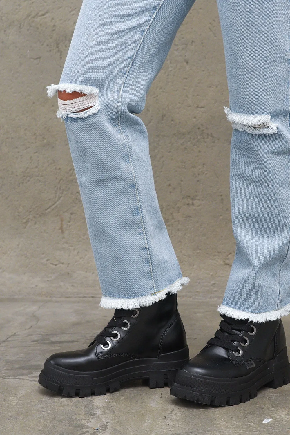 Ladies Jeans - Light Stonewash