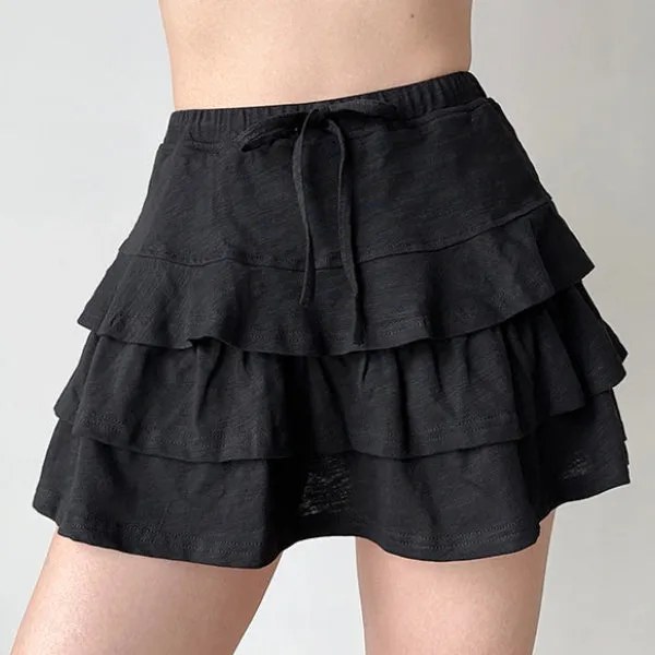 Layered lace lace short skirt