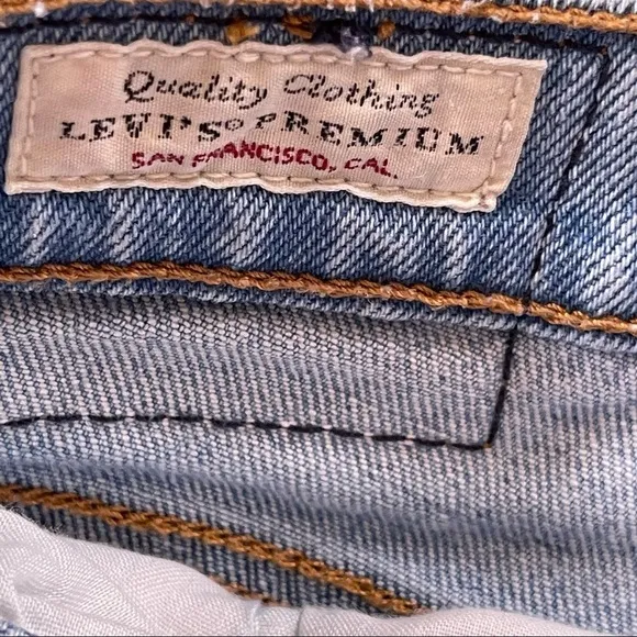 Levi’s Wedgie Jeans size 28