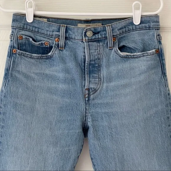 Levi’s Wedgie Jeans size 28
