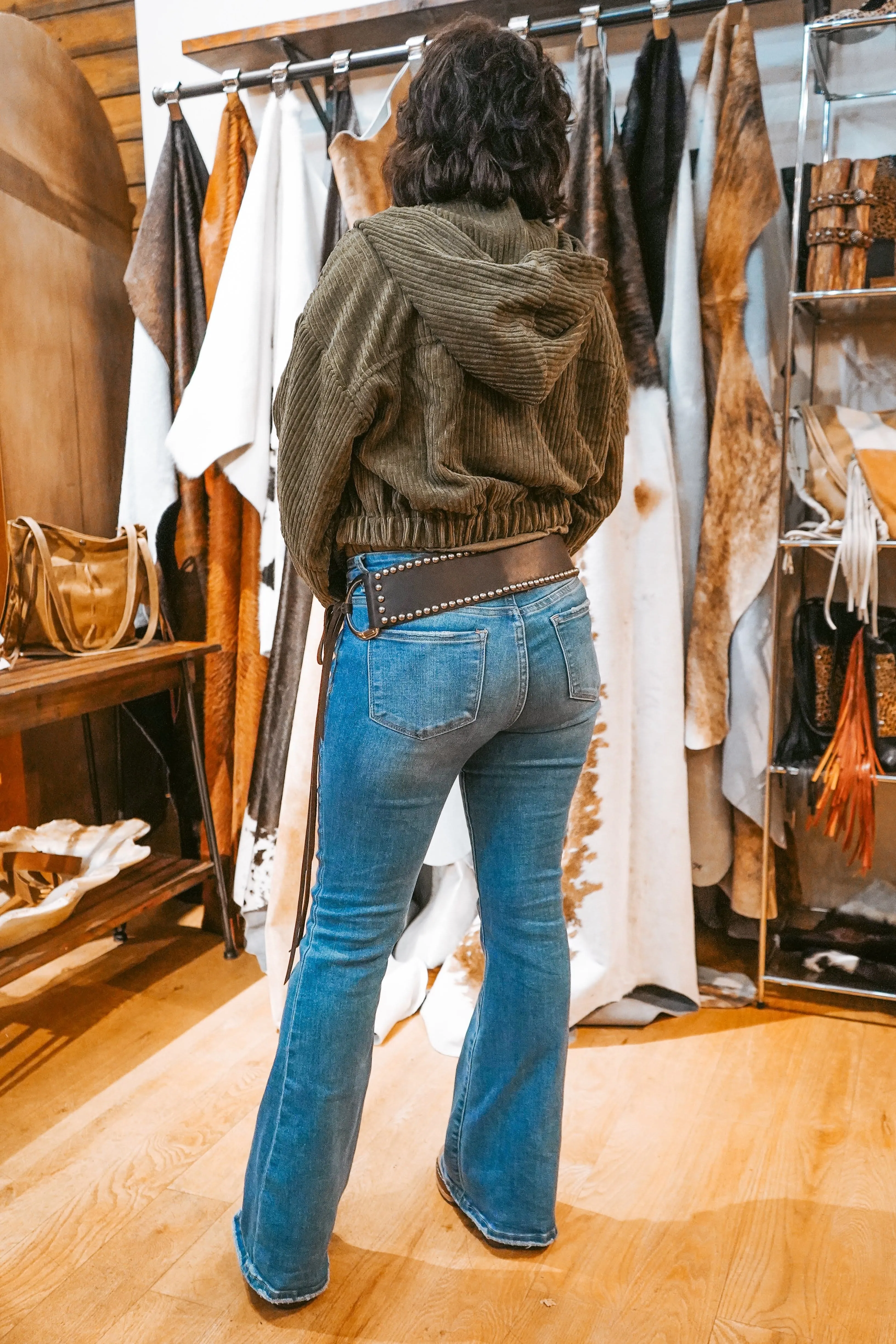 Light wash flare jean