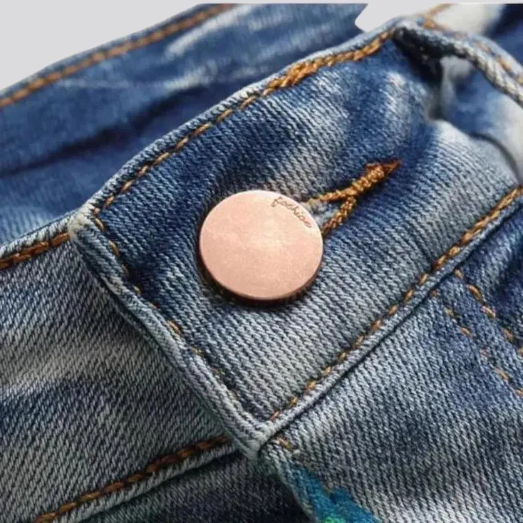 Light-wash vintage jeans for men