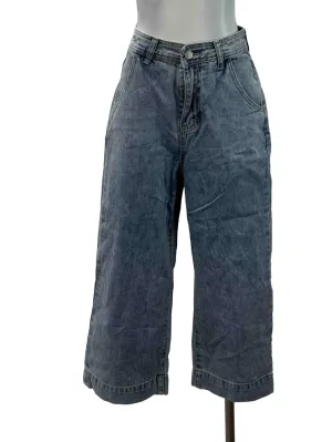 Light Washed Cropped Jeans