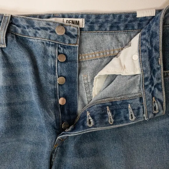 Lovers   Friends Diego High Rise Relaxed Fit Jeans in Paloma Blue Size 3…