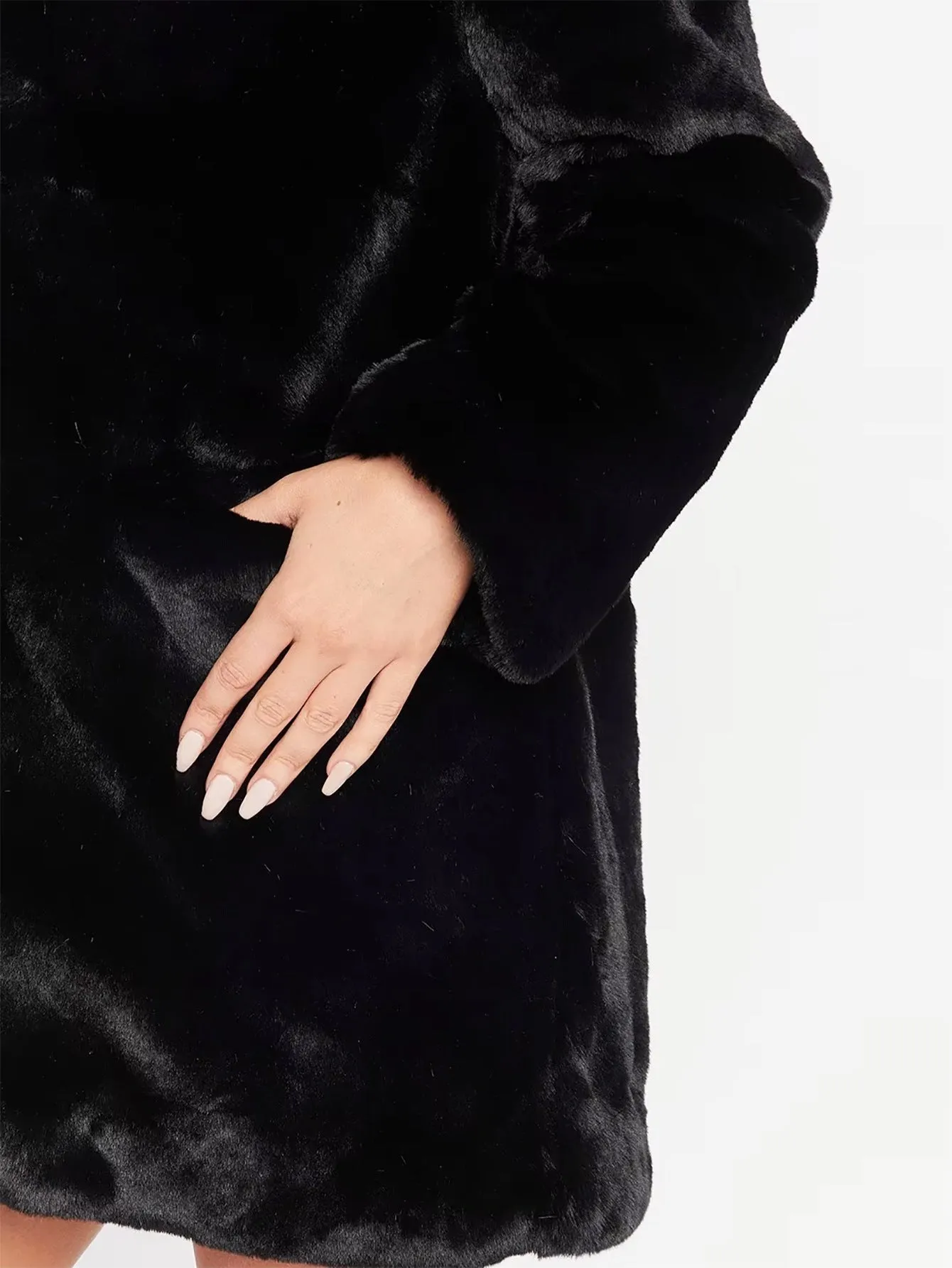 Luxurious Plush Oversized Winter Jacket for Cozy Elegance