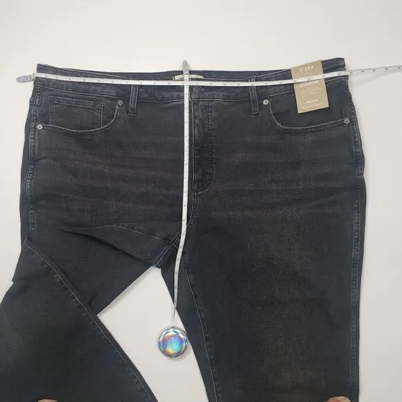 Madewell Plus Mid-Rise Stovepipe Jeans in Armand Wash: Raw-Hem Edition Size 24W