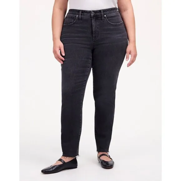 Madewell Plus Mid-Rise Stovepipe Jeans in Armand Wash: Raw-Hem Edition Size 24W