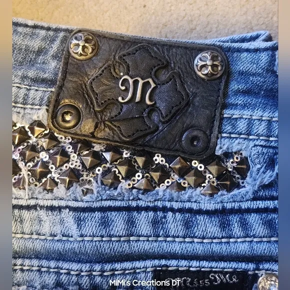 Miss Me Light Wash 5 Pocket Boot Cut Jeans with Hardware Size 29
