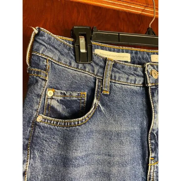 NWOT Anthropologie Pilcro Flare High Rise Jeans Floral Embroidery 29