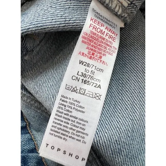 NWT TopShop Size US 6 Mom Jeans Ripped High Waited, Tapered Leg MSRP$75