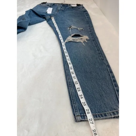 NWT TopShop Size US 6 Mom Jeans Ripped High Waited, Tapered Leg MSRP$75