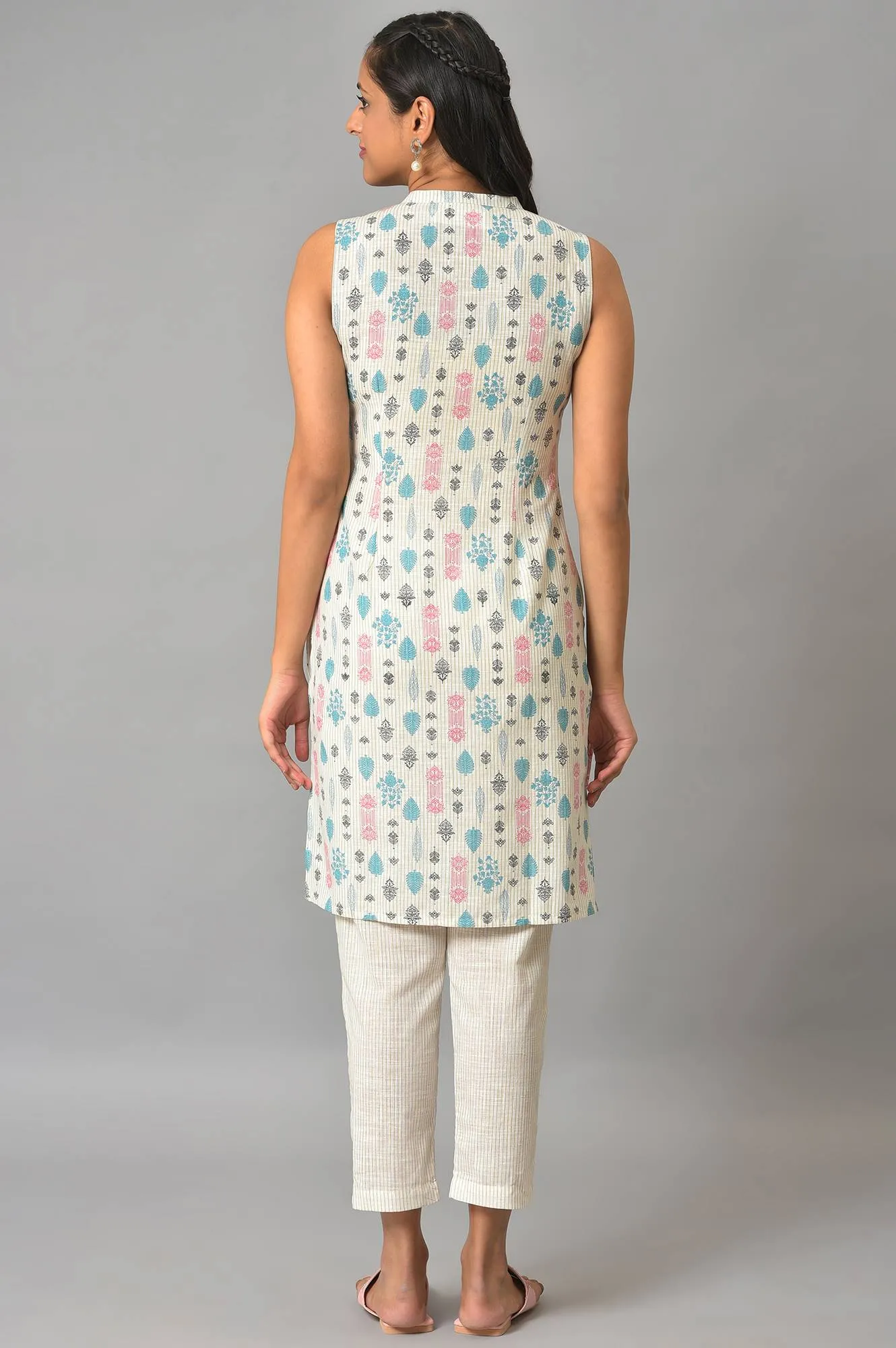 Off-White Floral Printed kurta With Trousers