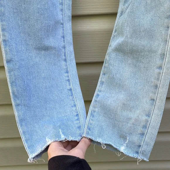 PAIGE Light Wash Verdugo Ankle Jeans