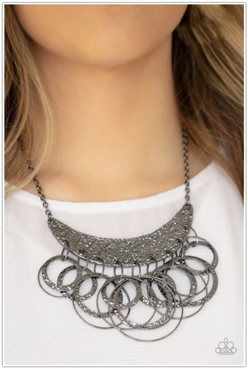 Paparazzi - Metro Eclipse - Black Necklace