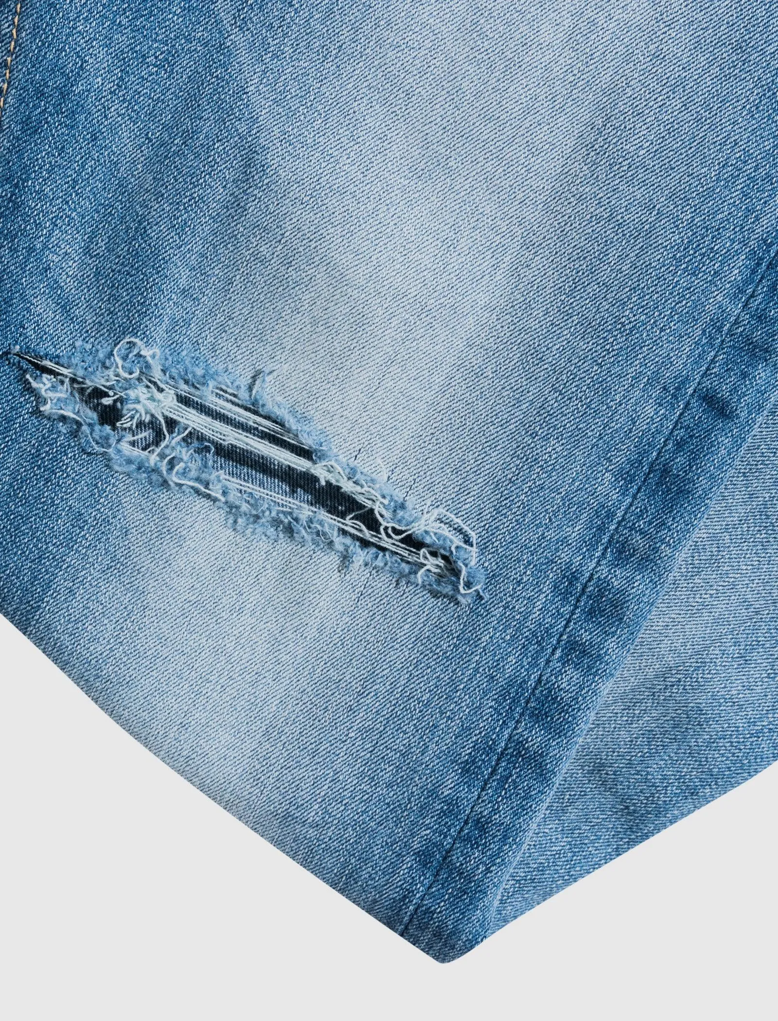 RAW HEM DENIM