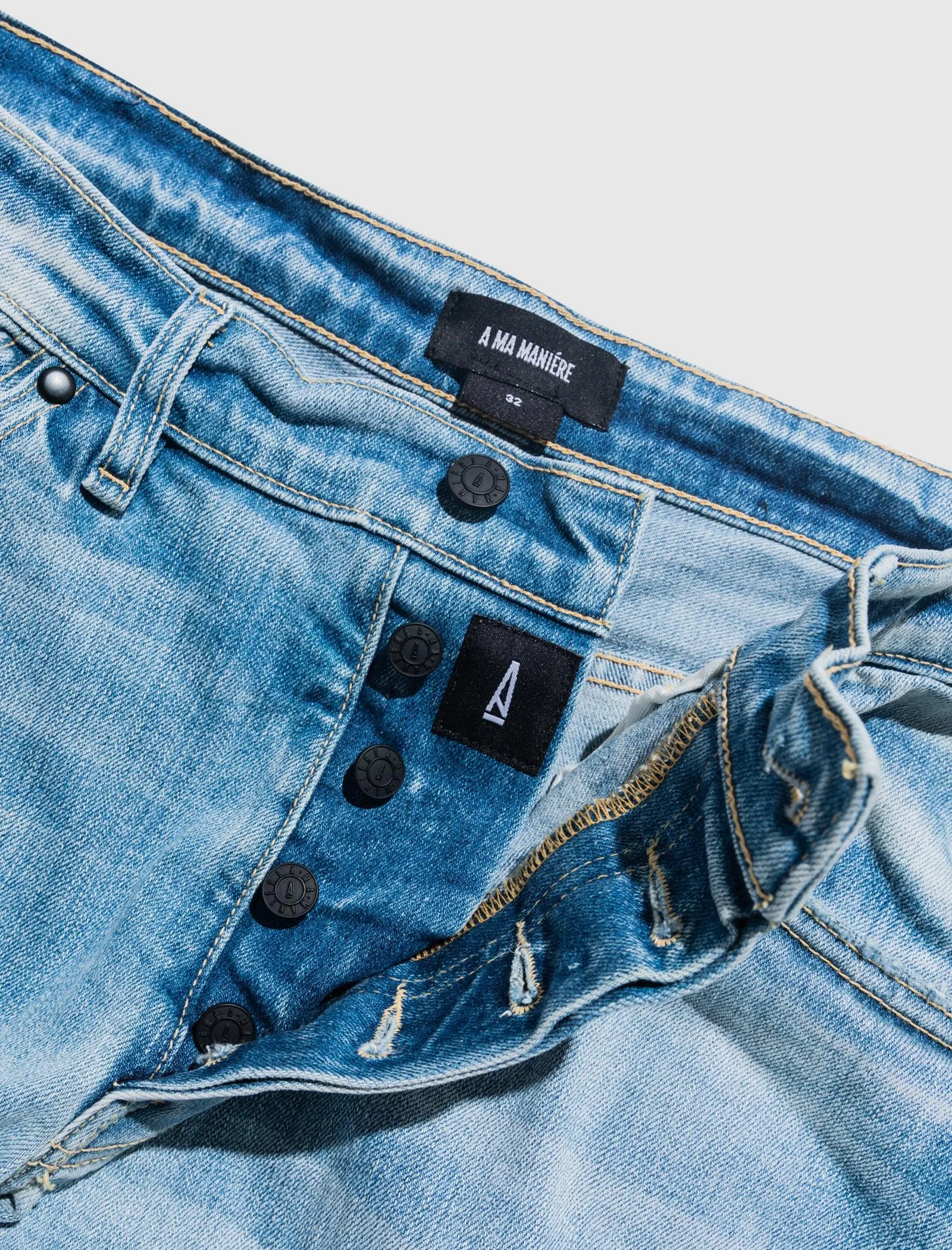 RAW HEM DENIM