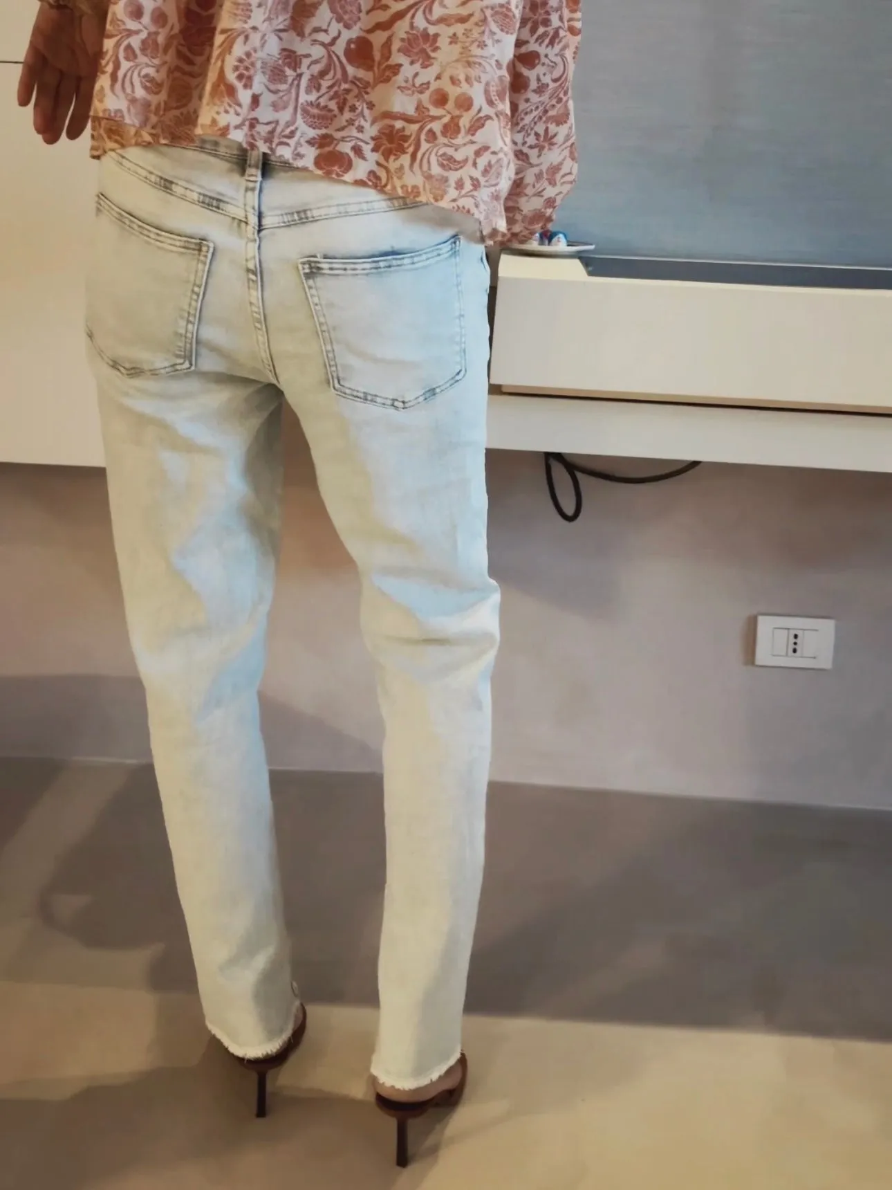 RELAXED SLIM JEANS MID WAIST - WASHED LIGHT BLUE