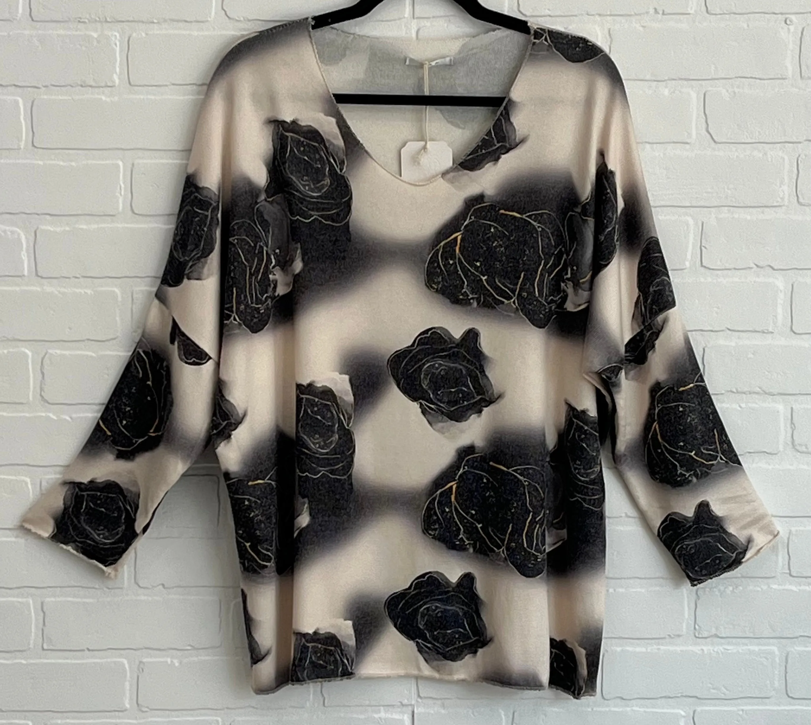 Roseena V-neck Top