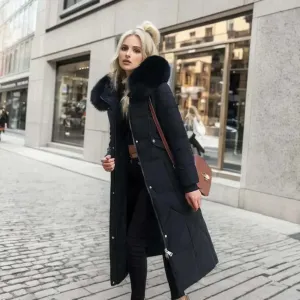 Stylish Italian coat with faux fur