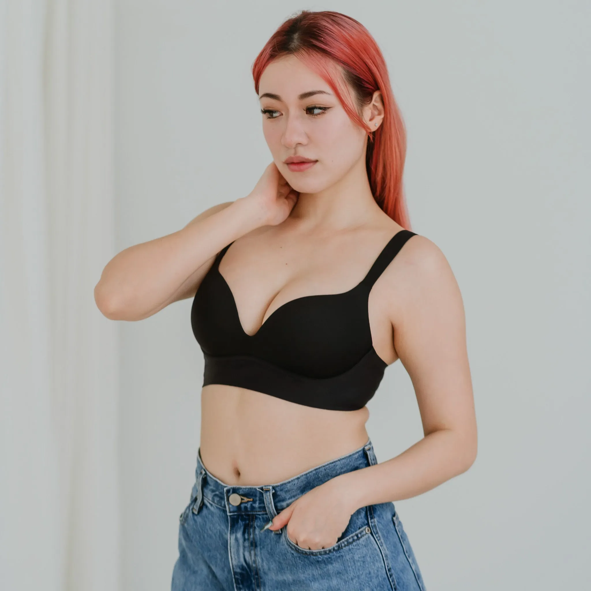 Support Plus! Low-Plunge U-Back Wireless Bra in Black
