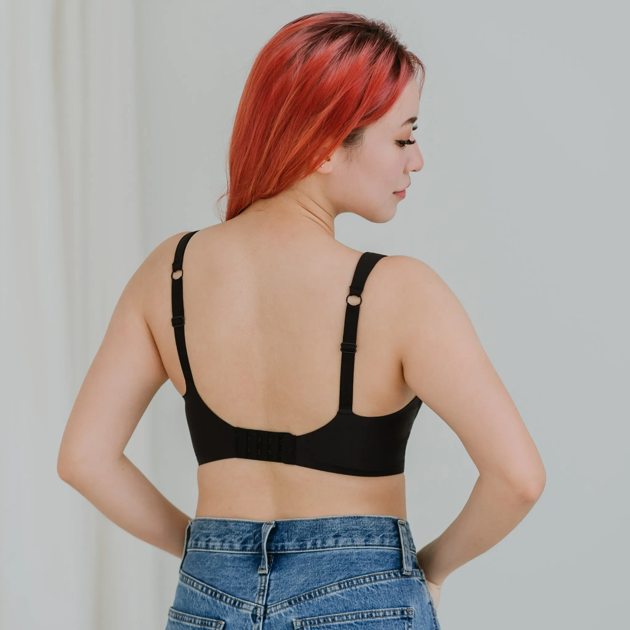 Support Plus! Low-Plunge U-Back Wireless Bra in Black