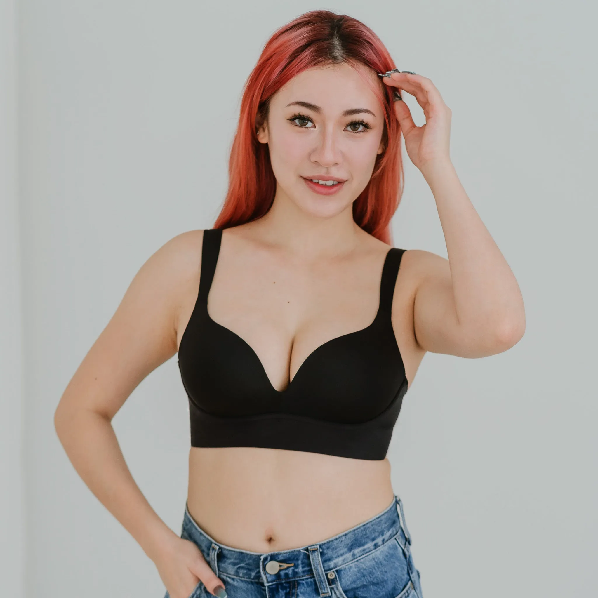 Support Plus! Low-Plunge U-Back Wireless Bra in Black